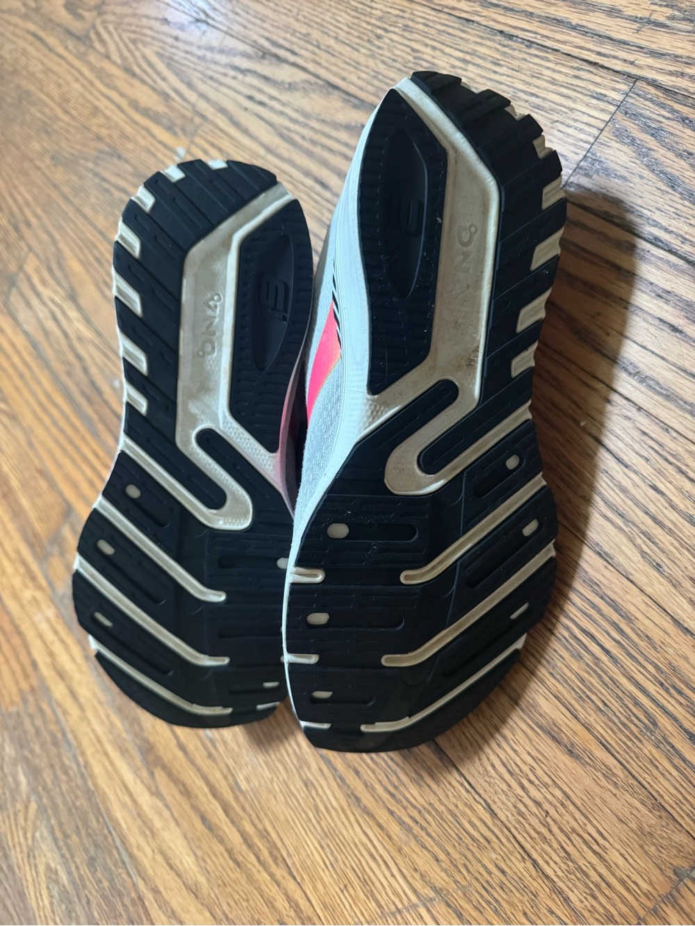 Brooks Women’s Running Shoes - Light Gray with Pink and Orange Accent 9.5 - Picture 2 of 6